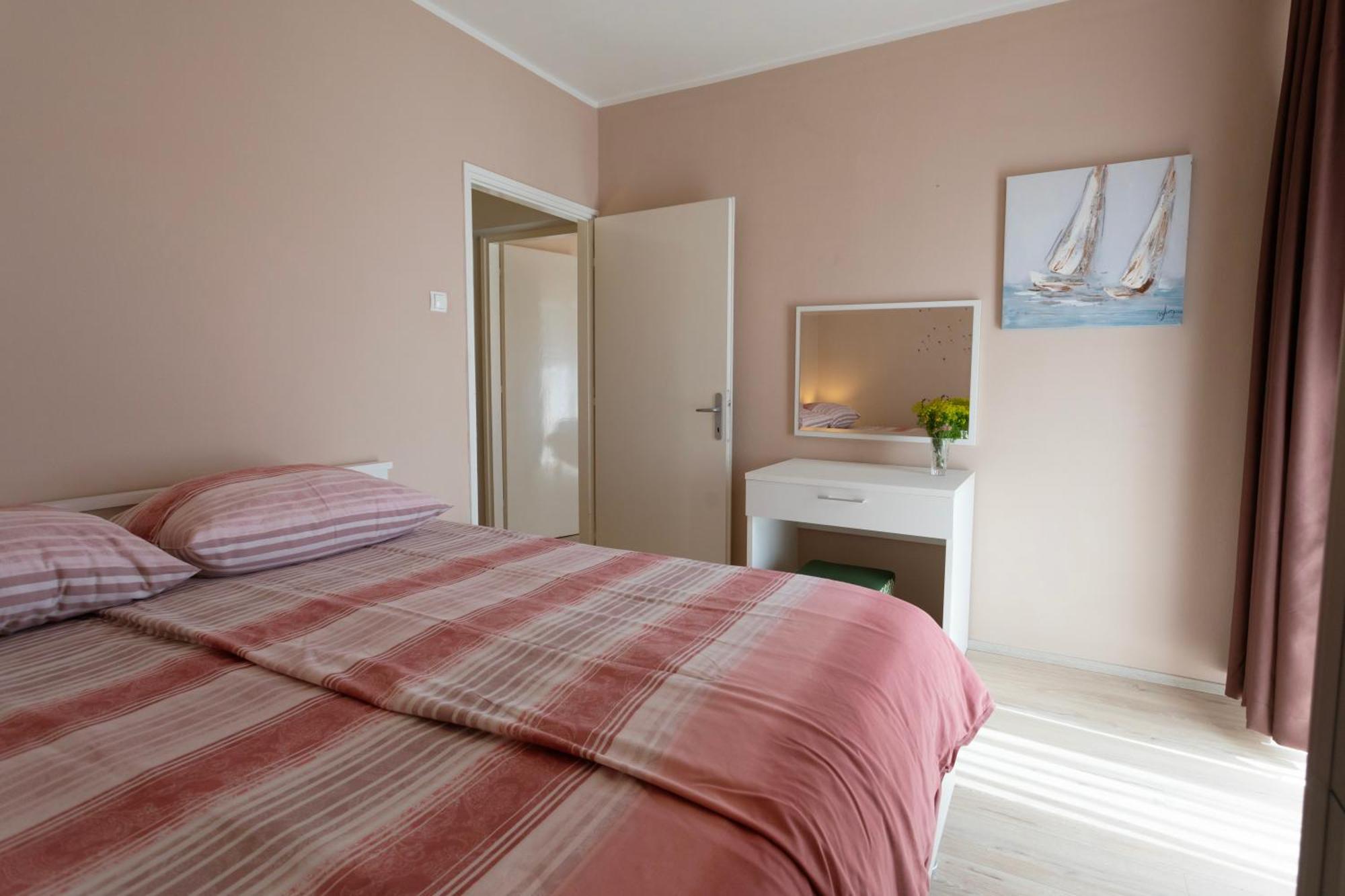 Apartments Galeb Rabac Exterior foto