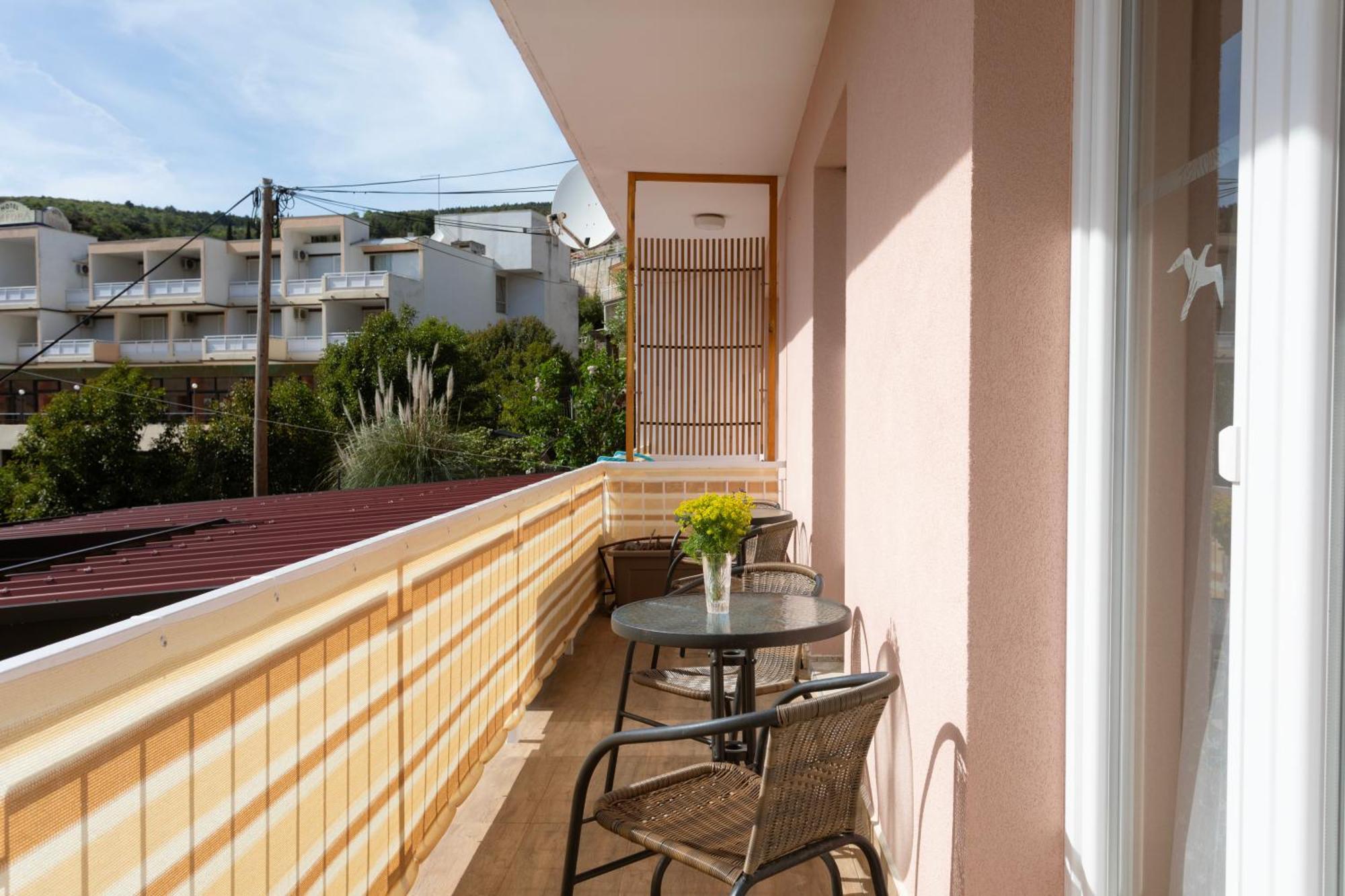 Apartments Galeb Rabac Exterior foto